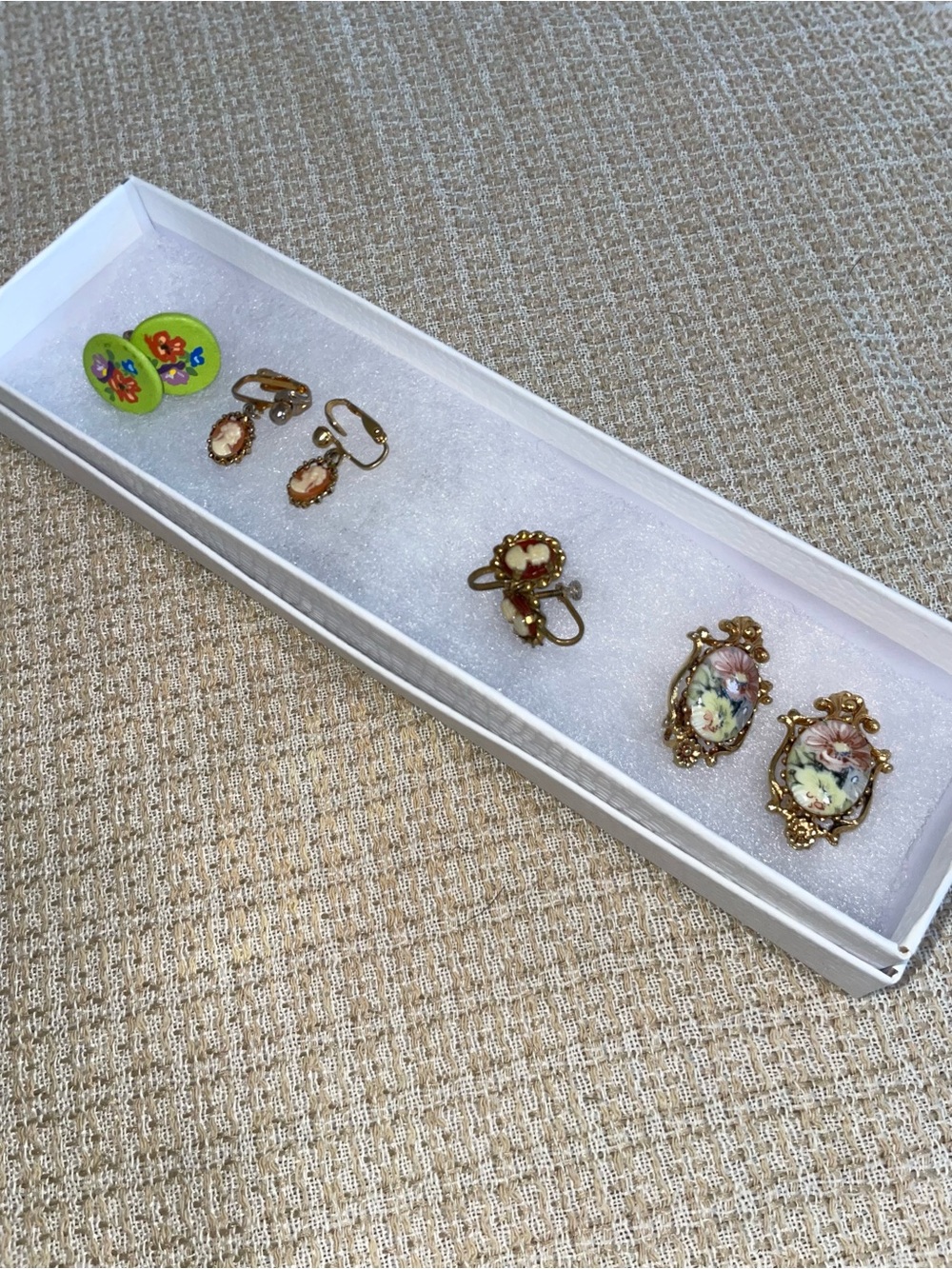 FLORENZA Vintage Clip-on Earring Bundle - Picture 4 of 6